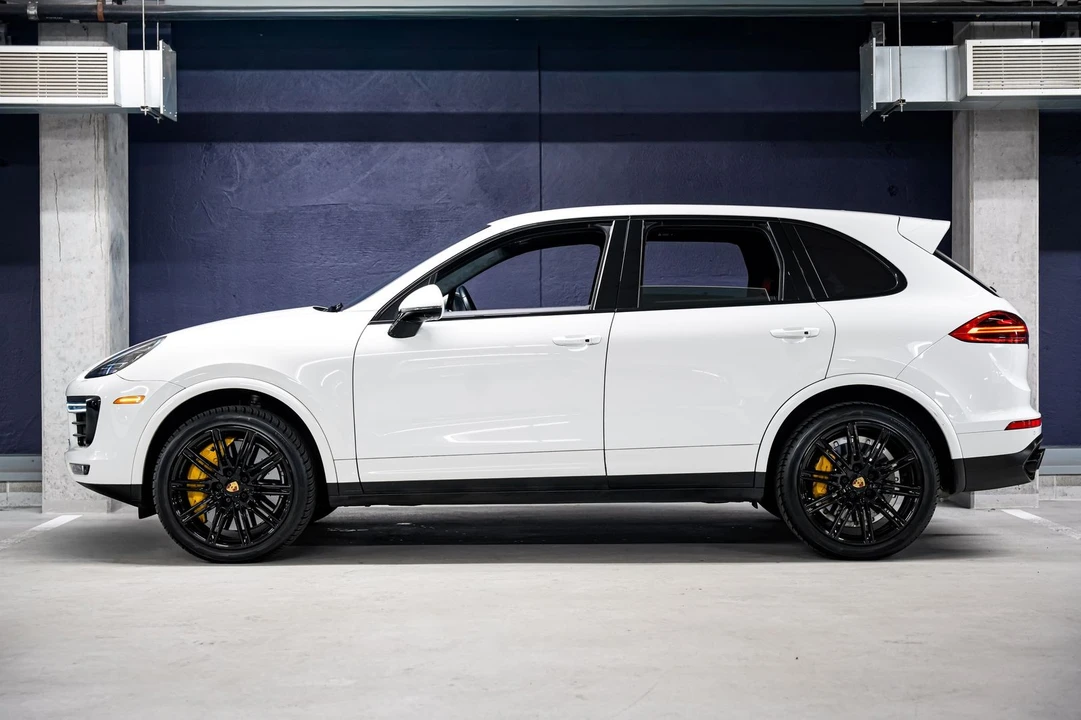 2017 Porsche 958 Cayenne Turbo S - Image 7 of 31