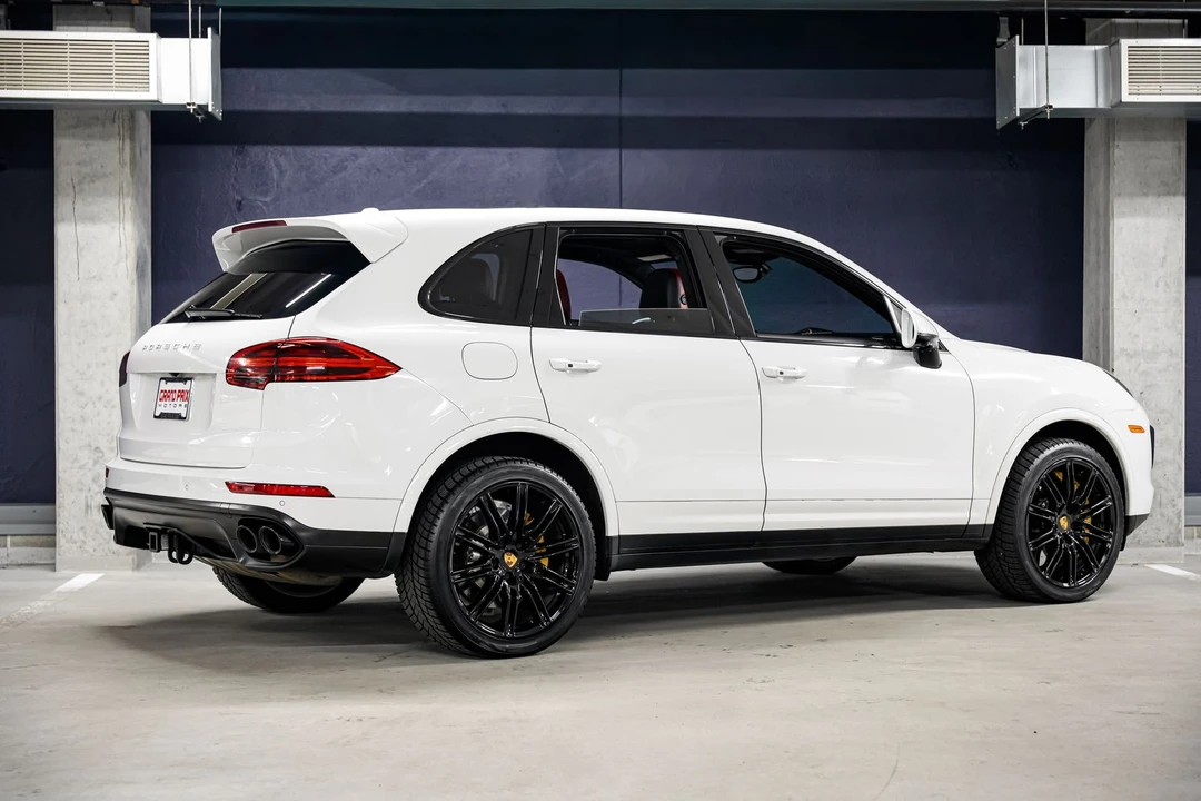 2017 Porsche 958 Cayenne Turbo S - Image 3 of 31