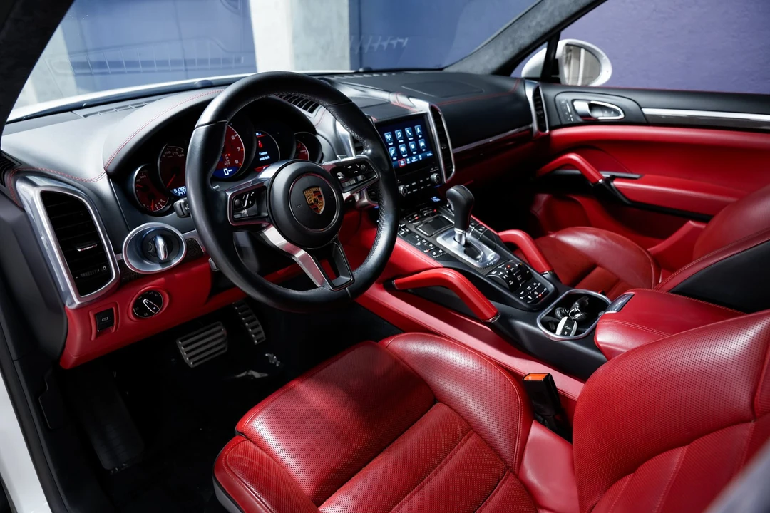 2017 Porsche 958 Cayenne Turbo S - Image 18 of 31