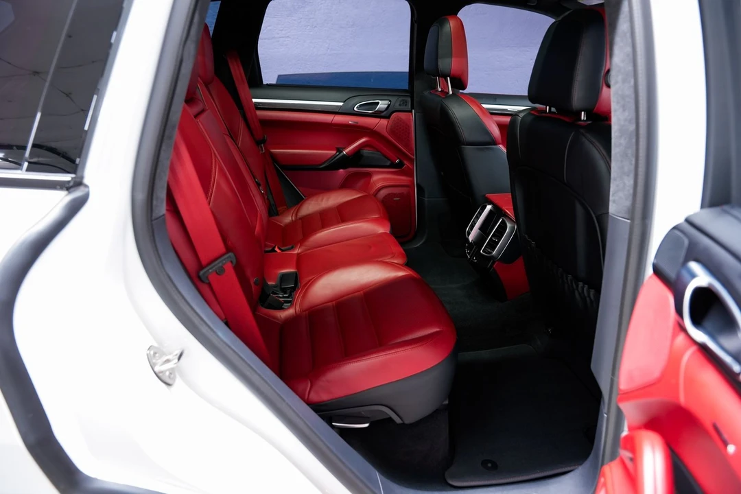 2017 Porsche 958 Cayenne Turbo S - Image 30 of 31