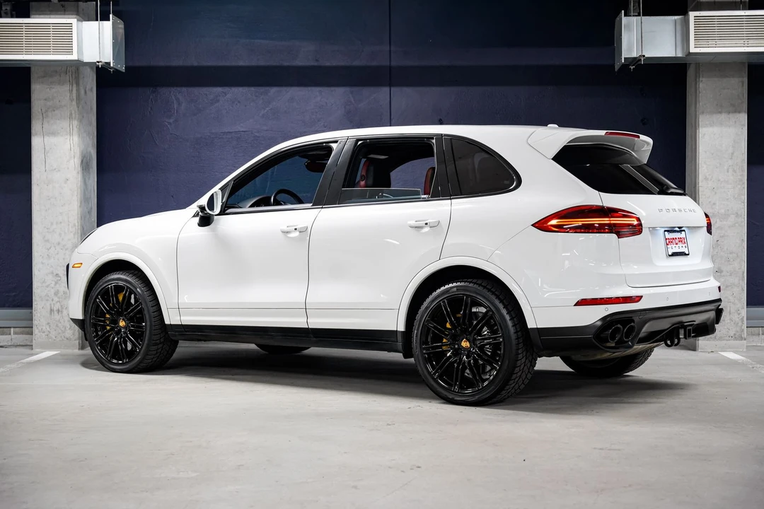 2017 Porsche 958 Cayenne Turbo S - Image 8 of 31