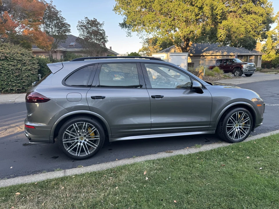 2017 Porsche 958 Cayenne Turbo S - Image 6 of 31