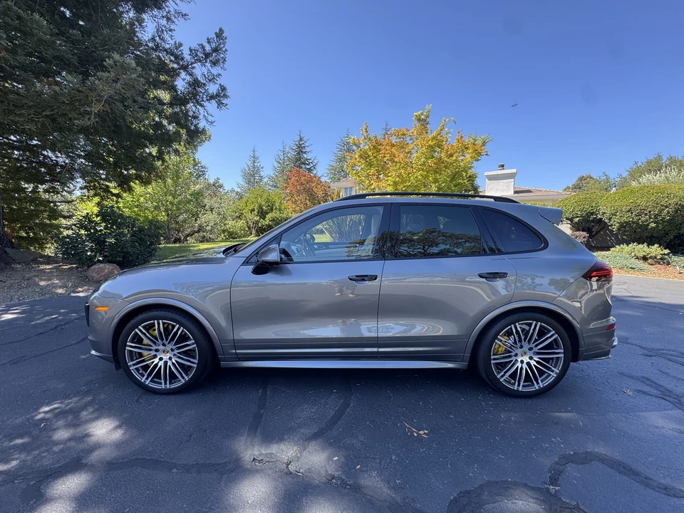 2017 Porsche 958 Cayenne Turbo S - Image 11 of 31