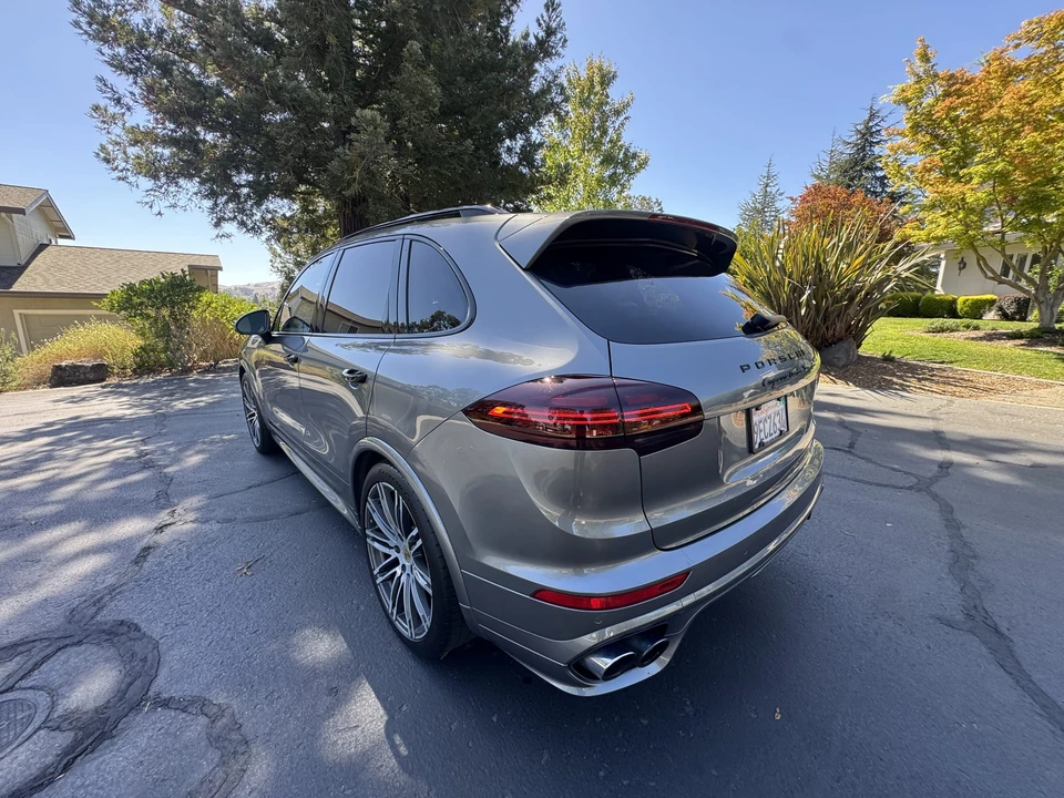 2017 Porsche 958 Cayenne Turbo S - Image 9 of 31