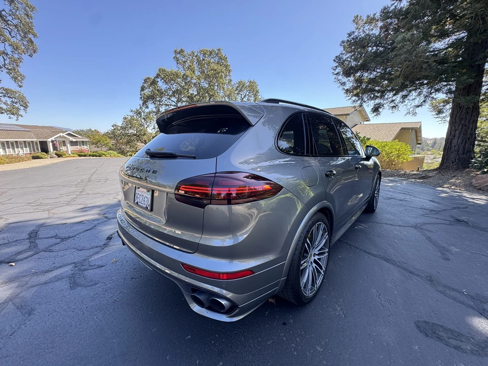 2017 Porsche 958 Cayenne Turbo S - Image 7 of 31