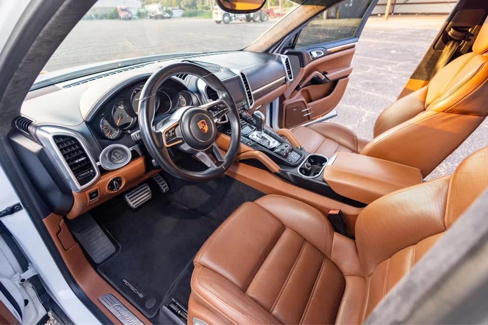2017 Porsche 958 Cayenne Turbo - Image 4 of 9