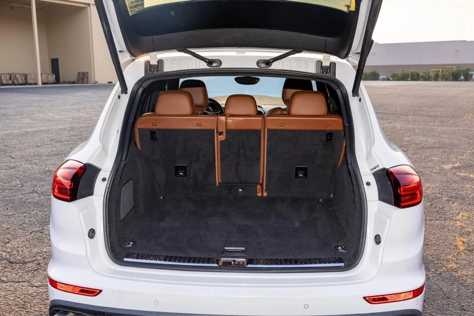 2017 Porsche 958 Cayenne Turbo - Image 7 of 9