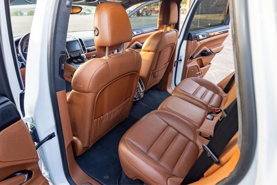 2017 Porsche 958 Cayenne Turbo - Image 6 of 9