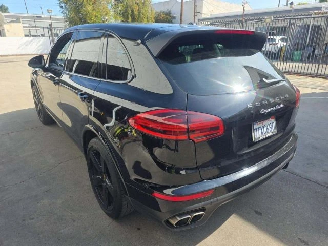 2017 Porsche 958 Cayenne Turbo - Image 2 of 7