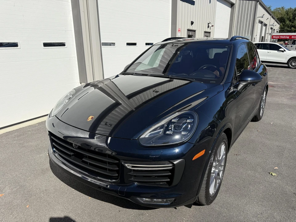 2017 Porsche 958 Cayenne Turbo - Image 16 of 31
