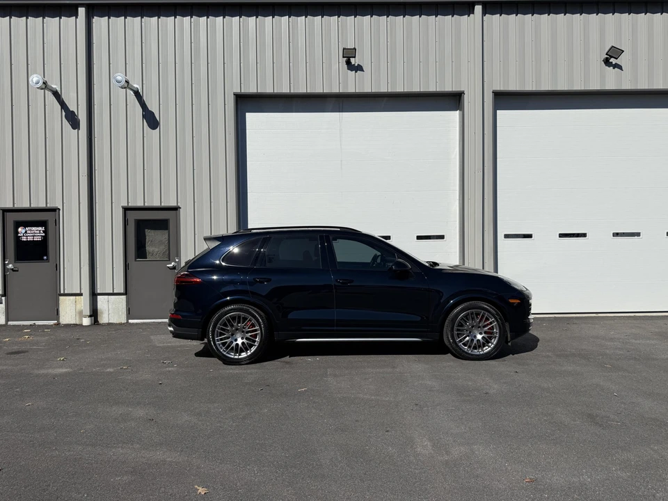 2017 Porsche 958 Cayenne Turbo - Image 26 of 31