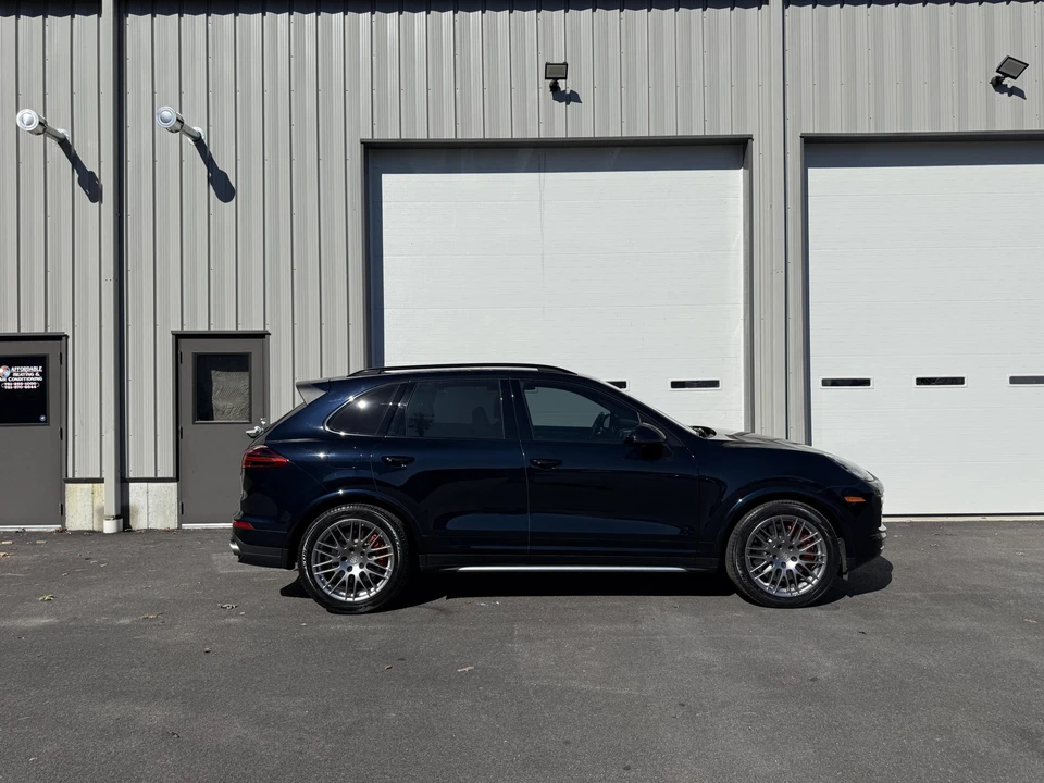 2017 Porsche 958 Cayenne Turbo - Image 27 of 31