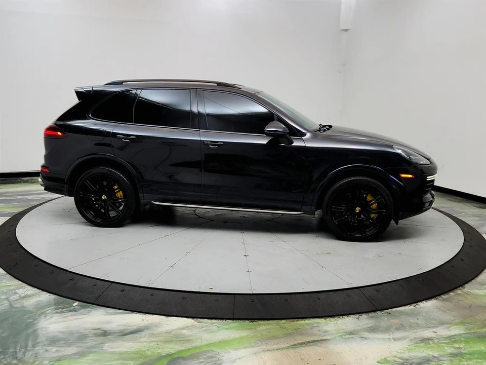 2017 Porsche 958 Cayenne Turbo - Image 4 of 31
