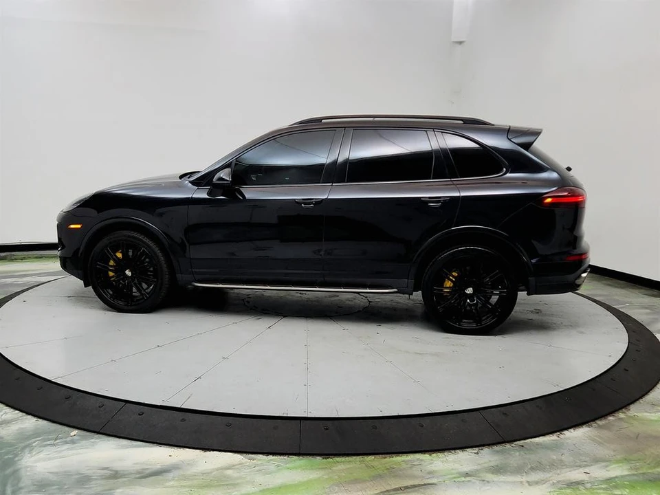 2017 Porsche 958 Cayenne Turbo - Image 8 of 31