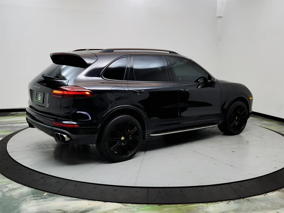 2017 Porsche 958 Cayenne Turbo - Image 5 of 31