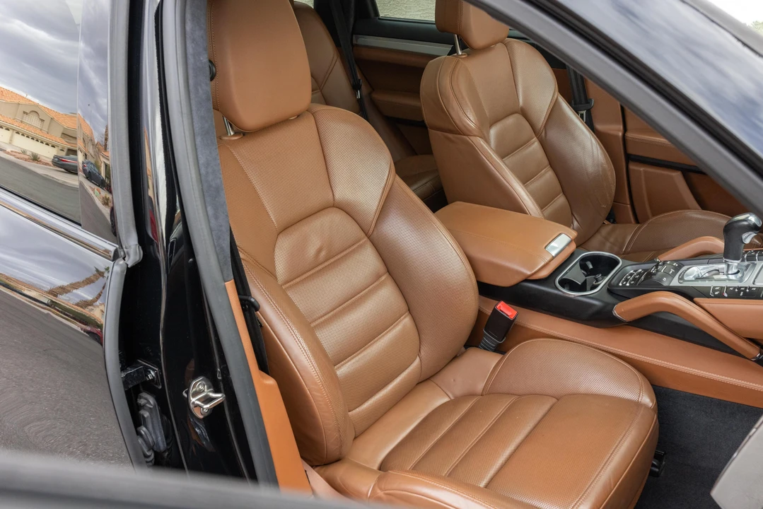2017 Porsche 958 Cayenne Turbo - Image 29 of 31