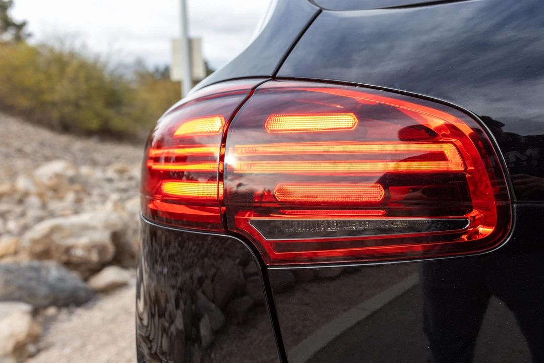 2017 Porsche 958 Cayenne Turbo - Image 15 of 31