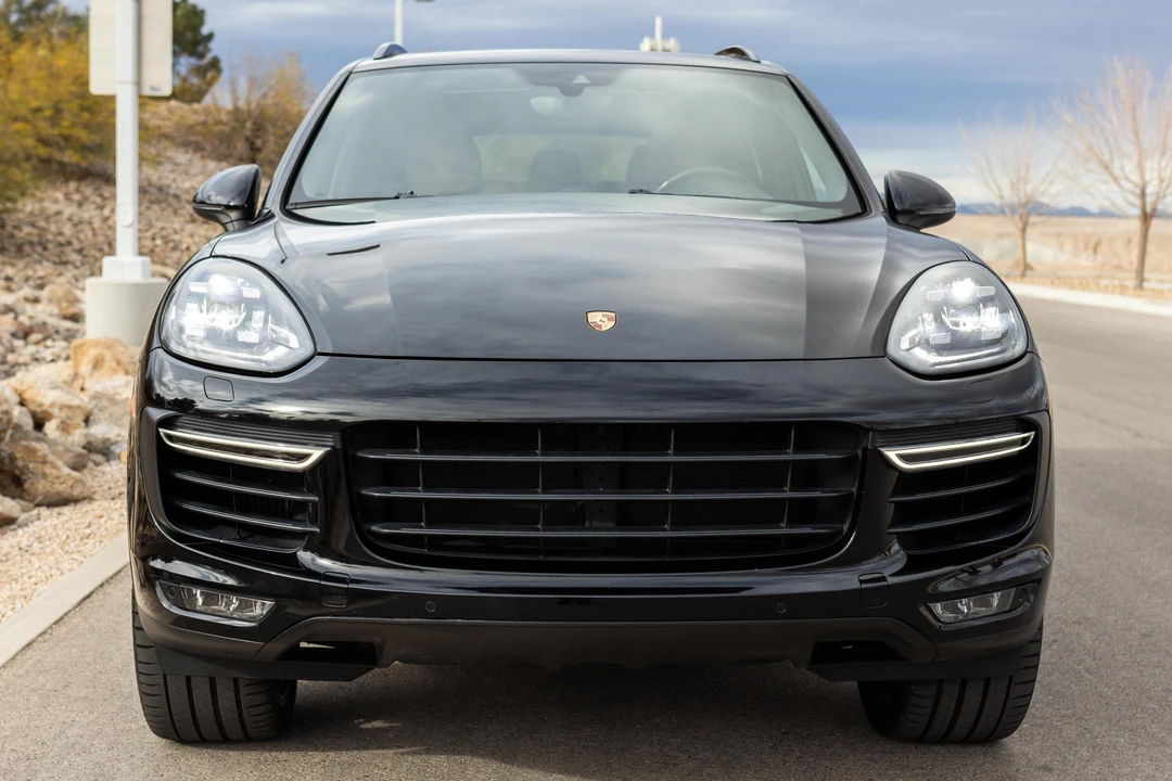 2017 Porsche 958 Cayenne Turbo - Image 2 of 31