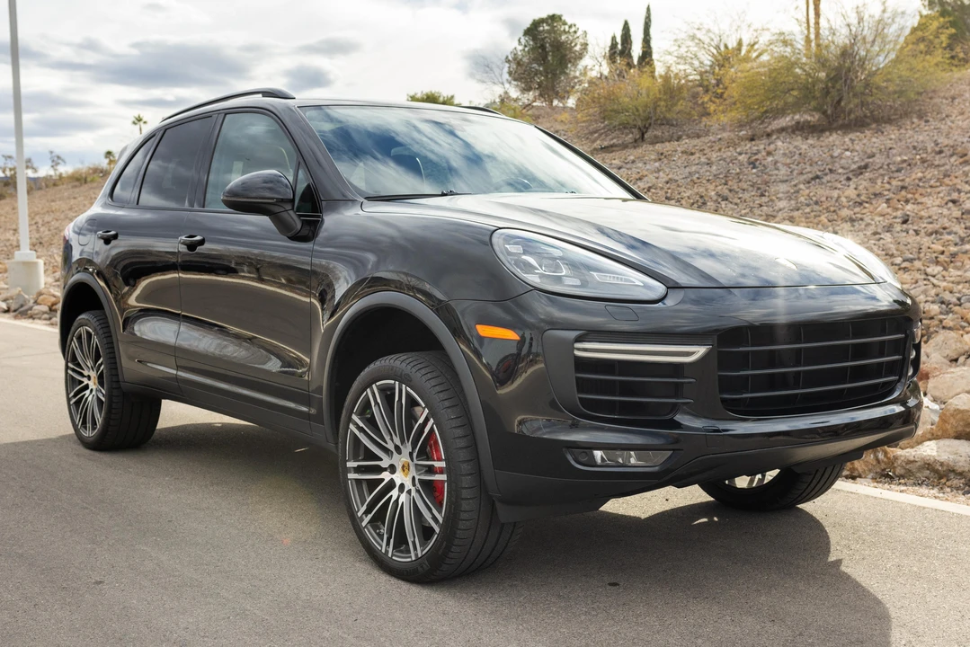 2017 Porsche 958 Cayenne Turbo - Image 9 of 31