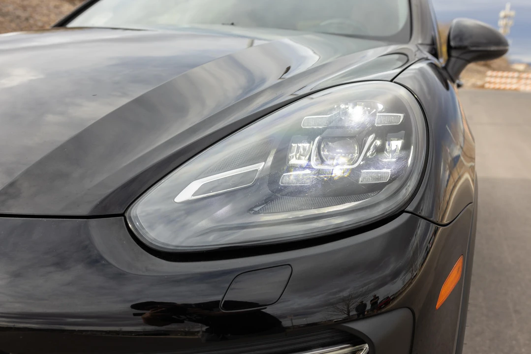 2017 Porsche 958 Cayenne Turbo - Image 14 of 31