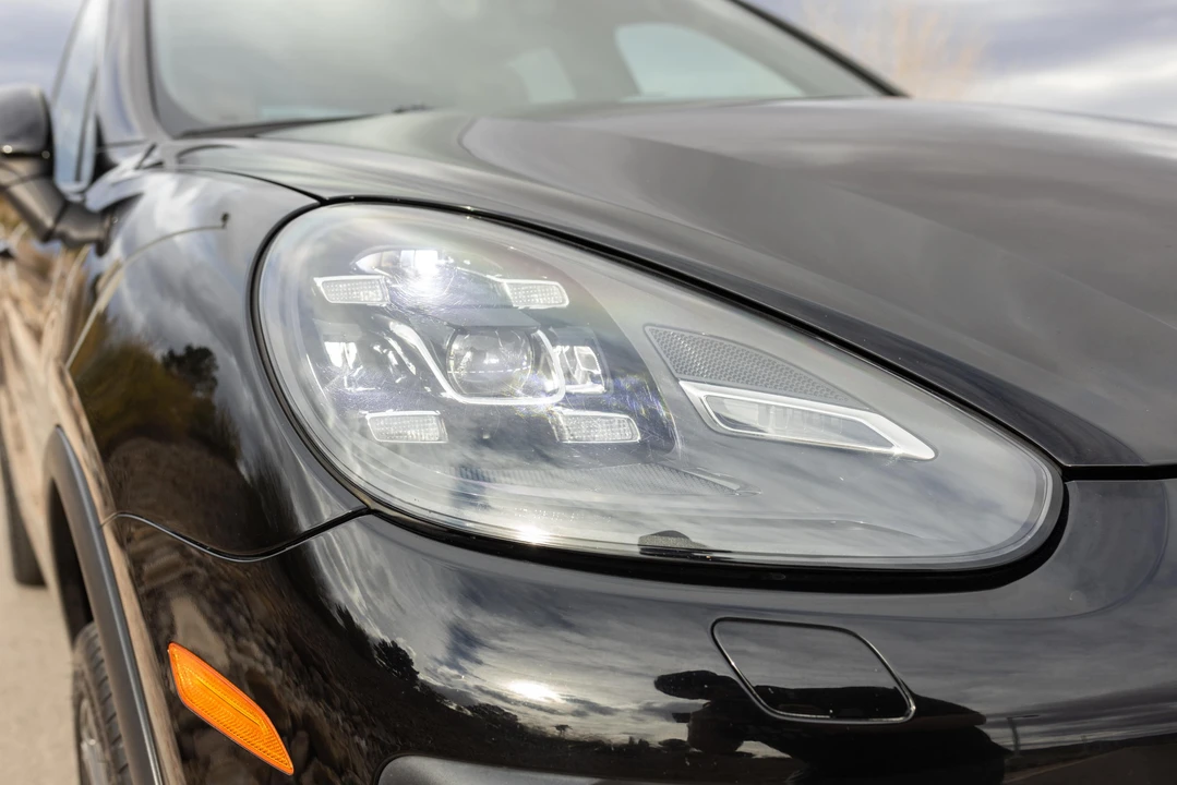 2017 Porsche 958 Cayenne Turbo - Image 11 of 31
