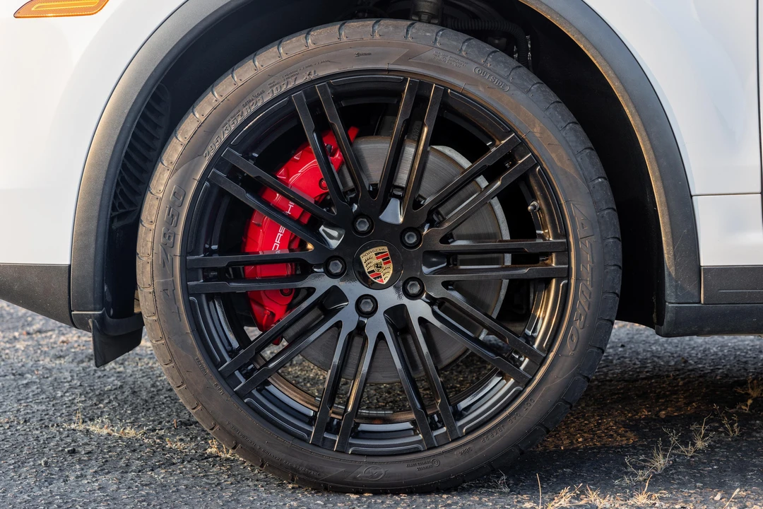2017 Porsche 958 Cayenne Turbo - Image 30 of 31