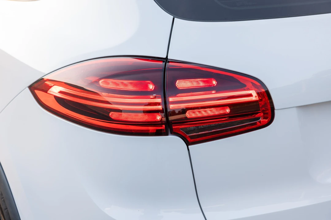 2017 Porsche 958 Cayenne Turbo - Image 17 of 31