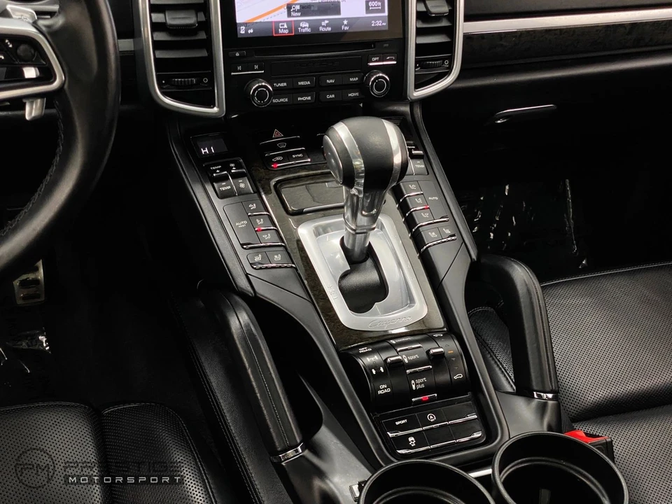 2017 Porsche - Image 23 of 31