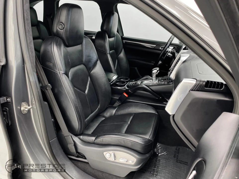 2017 Porsche 958 Cayenne Turbo - Image 16 of 21