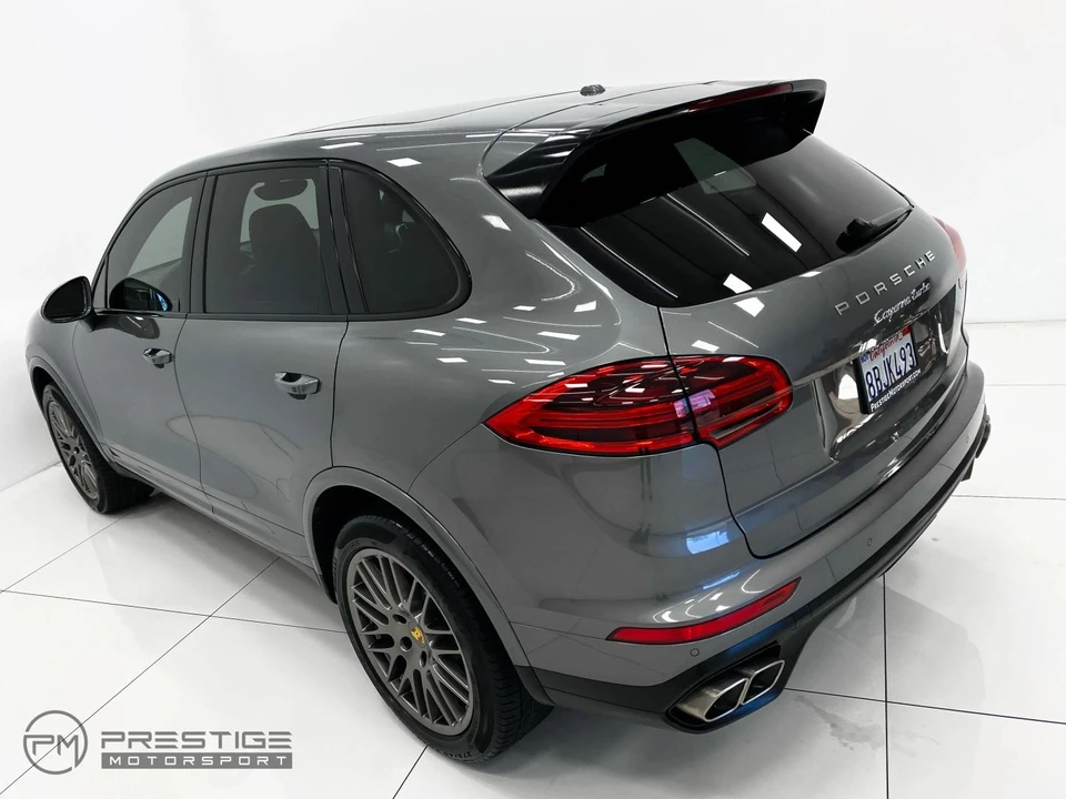 2017 Porsche - Image 26 of 31