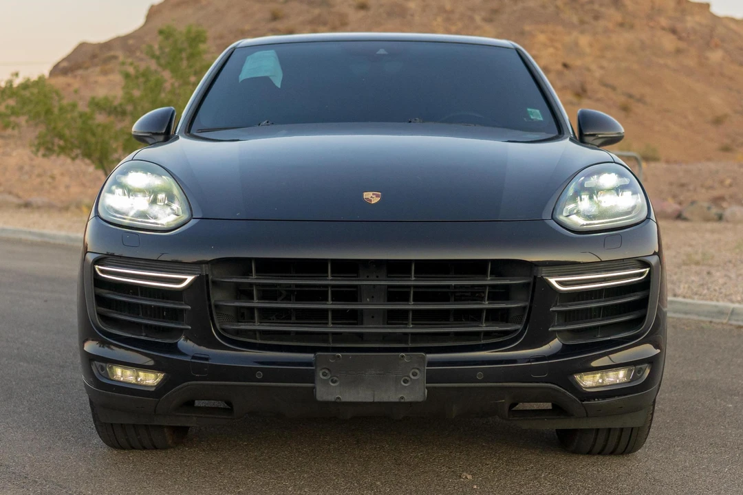 2017 Porsche 958 Cayenne Turbo - Image 2 of 31