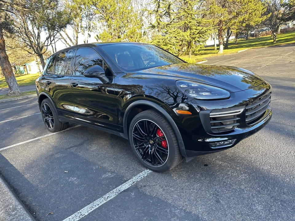 2017 Porsche 958 Cayenne Turbo - Image 26 of 31
