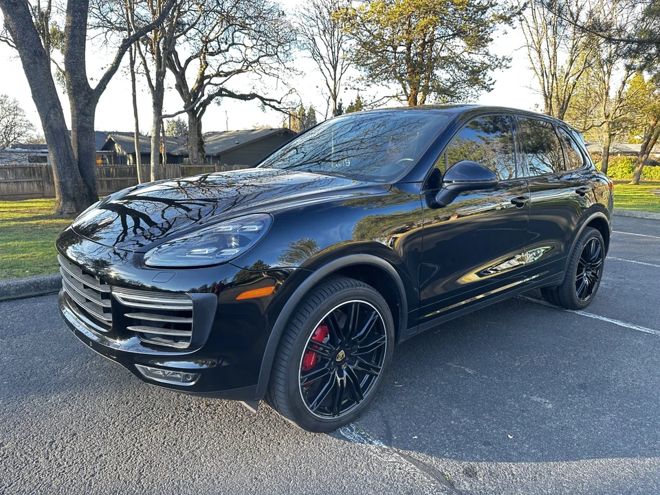 2017 Porsche 958 Cayenne Turbo - Image 10 of 31