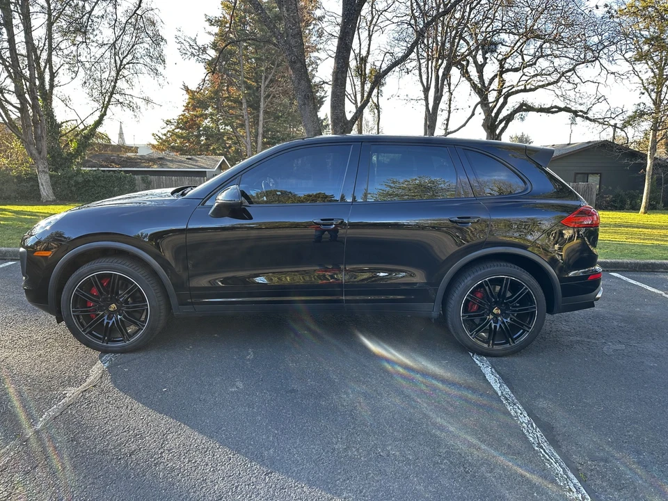2017 Porsche 958 Cayenne Turbo - Image 15 of 31