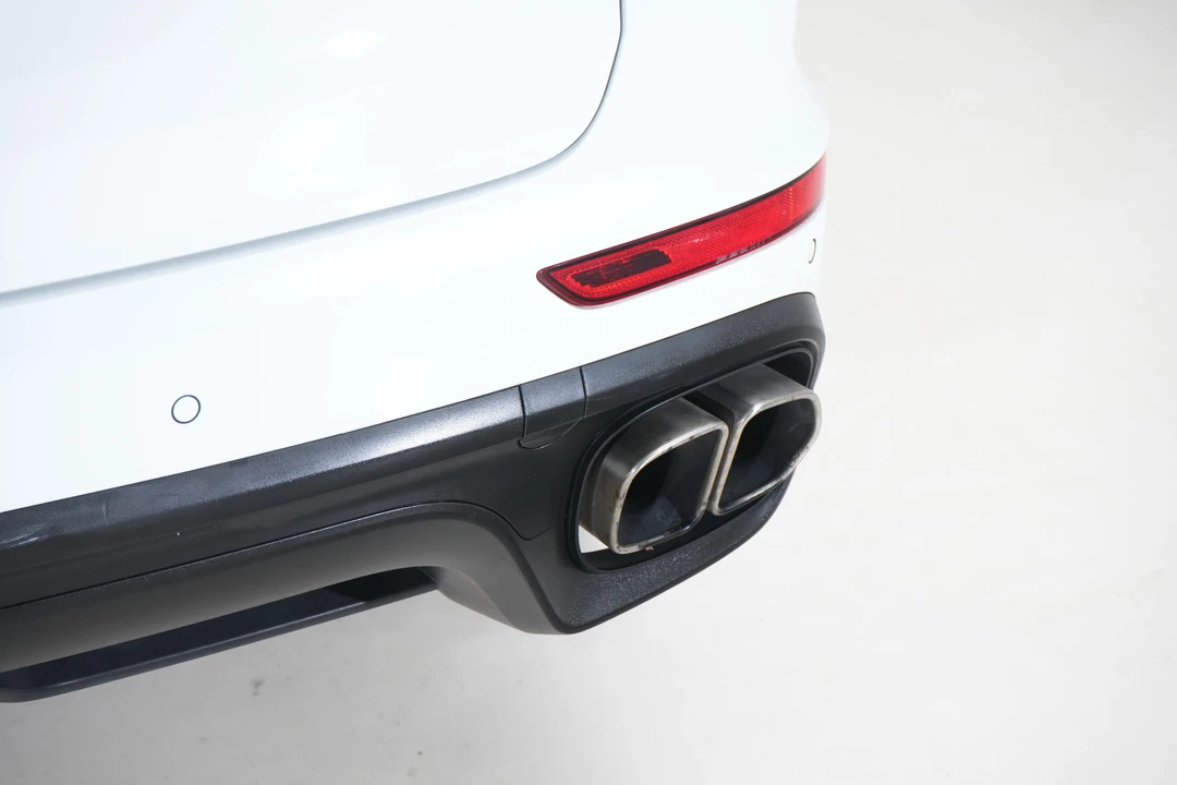 2017 Porsche 958 Cayenne Turbo - Image 25 of 31
