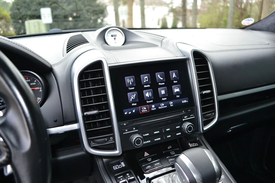 2017 Porsche 958 Cayenne Turbo - Image 13 of 21