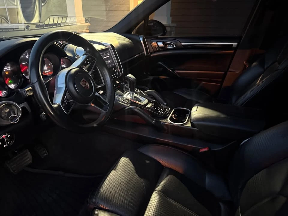2017 Porsche 958 Cayenne - Image 10 of 10
