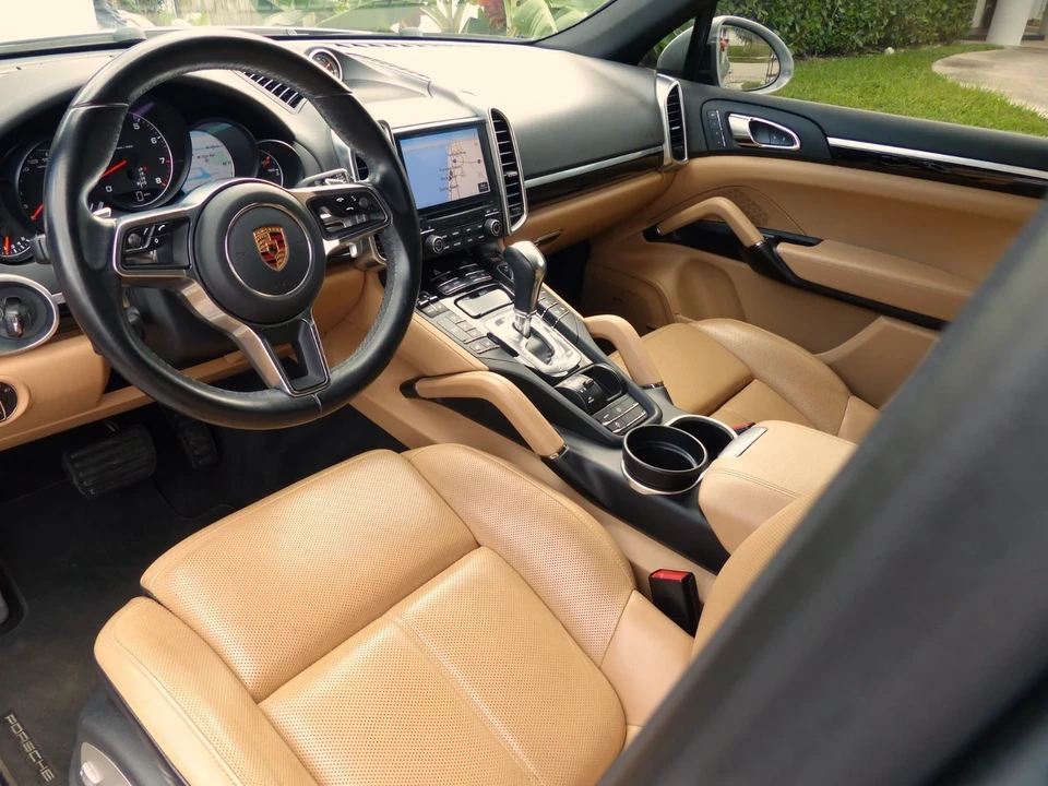 2017 Porsche 958 Cayenne - Image 14 of 21