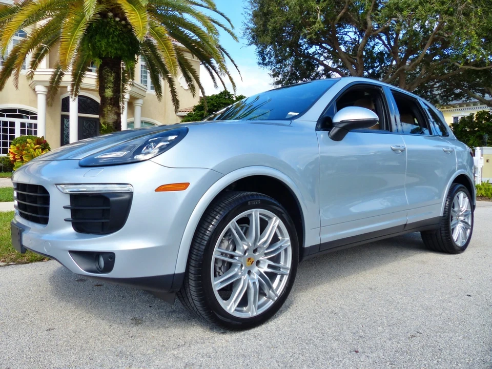 2017 Porsche 958 Cayenne - Image 9 of 21