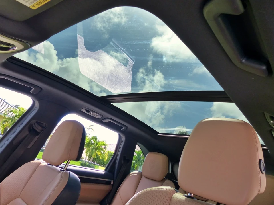 2017 Porsche 958 Cayenne - Image 11 of 21