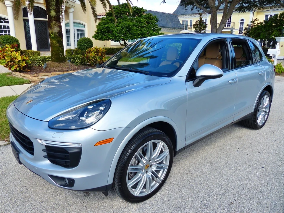 2017 Porsche 958 Cayenne - Image 12 of 21