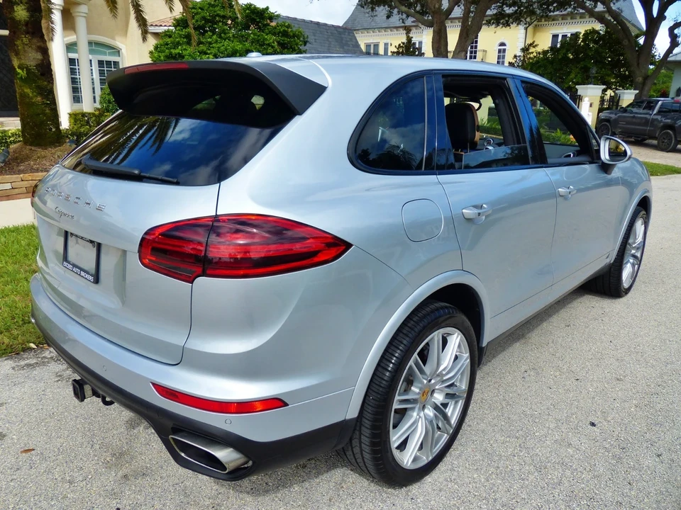 2017 Porsche 958 Cayenne - Image 19 of 21