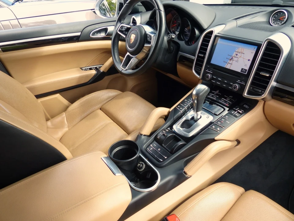 2017 Porsche 958 Cayenne - Image 17 of 21