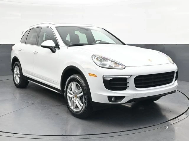 2017 Porsche 958 Cayenne - Image 2 of 2