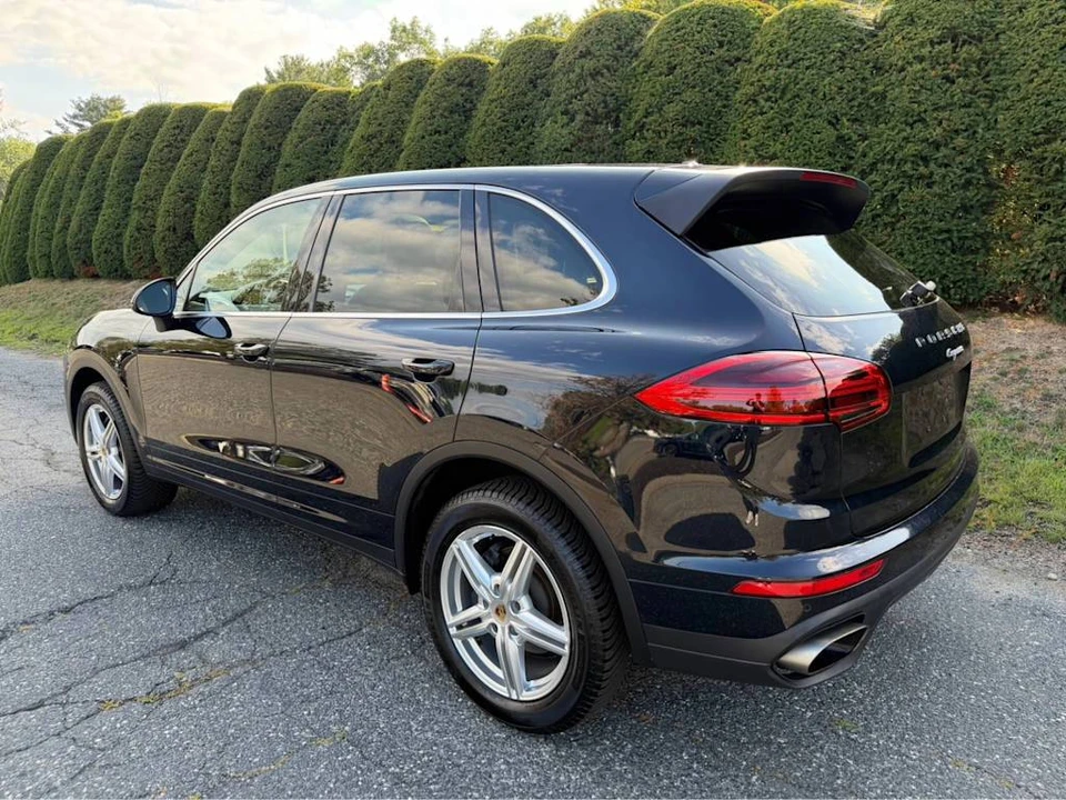 2017 Porsche 958 Cayenne - Image 3 of 5