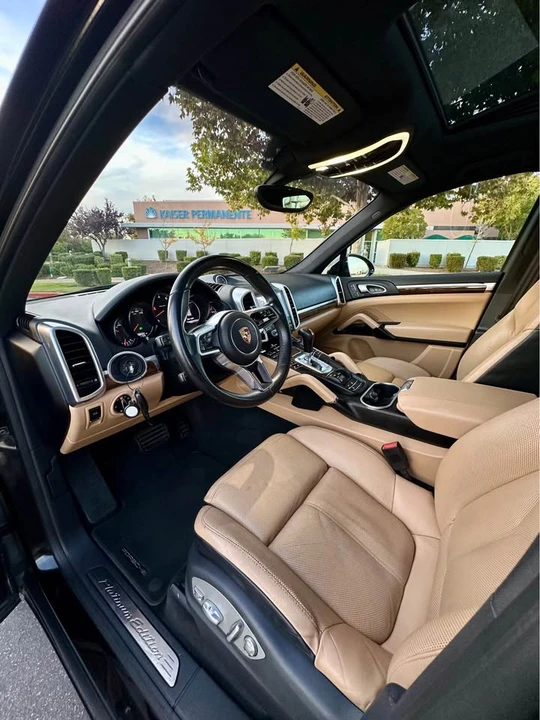 2017 Porsche 958 Cayenne - Image 10 of 19