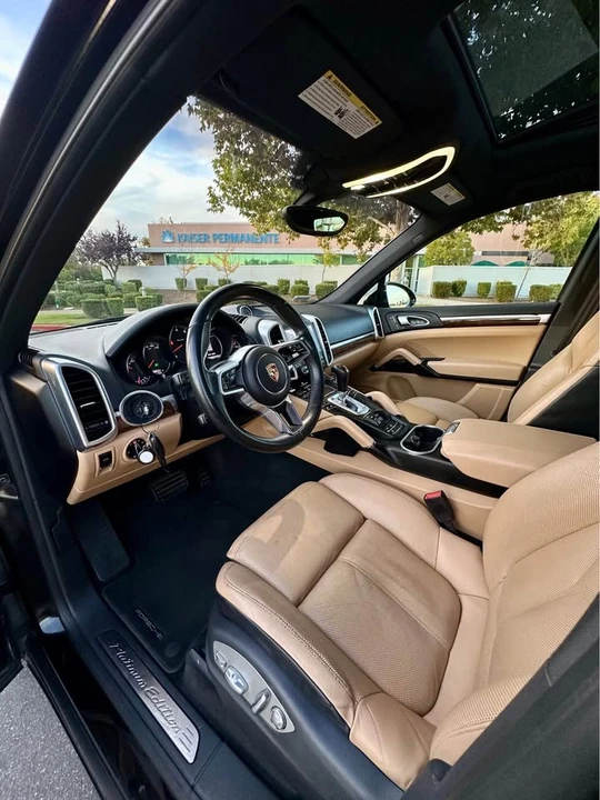 2017 Porsche 958 Cayenne - Image 10 of 20