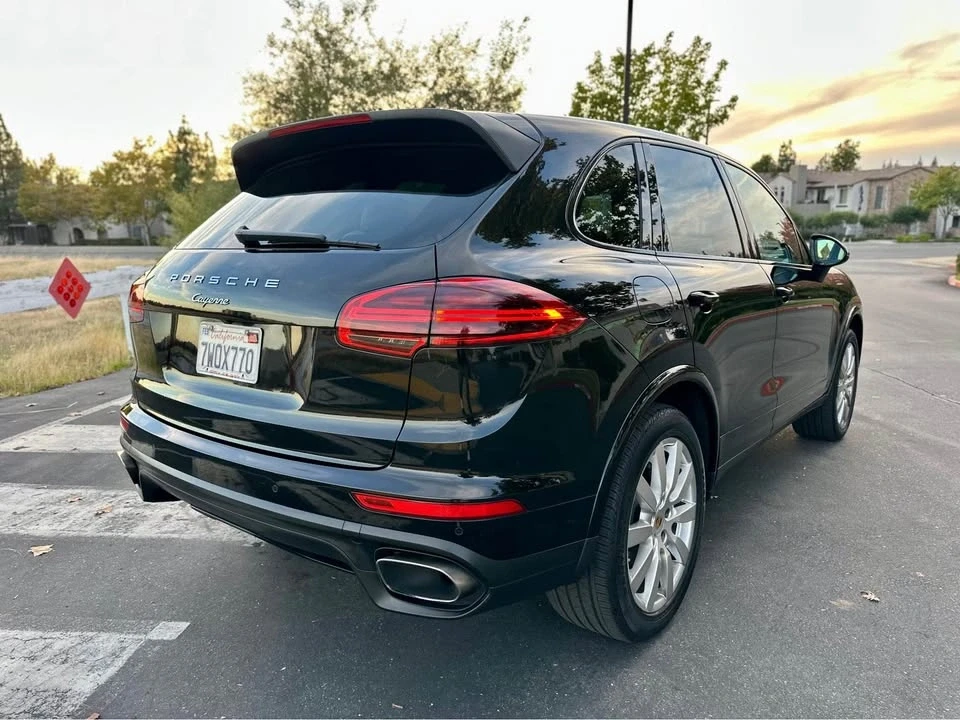 2017 Porsche 958 Cayenne - Image 7 of 20