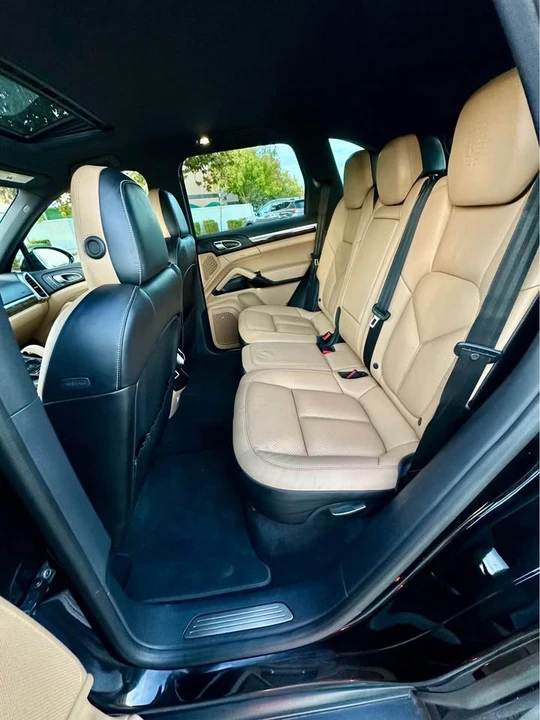 2017 Porsche 958 Cayenne - Image 14 of 20