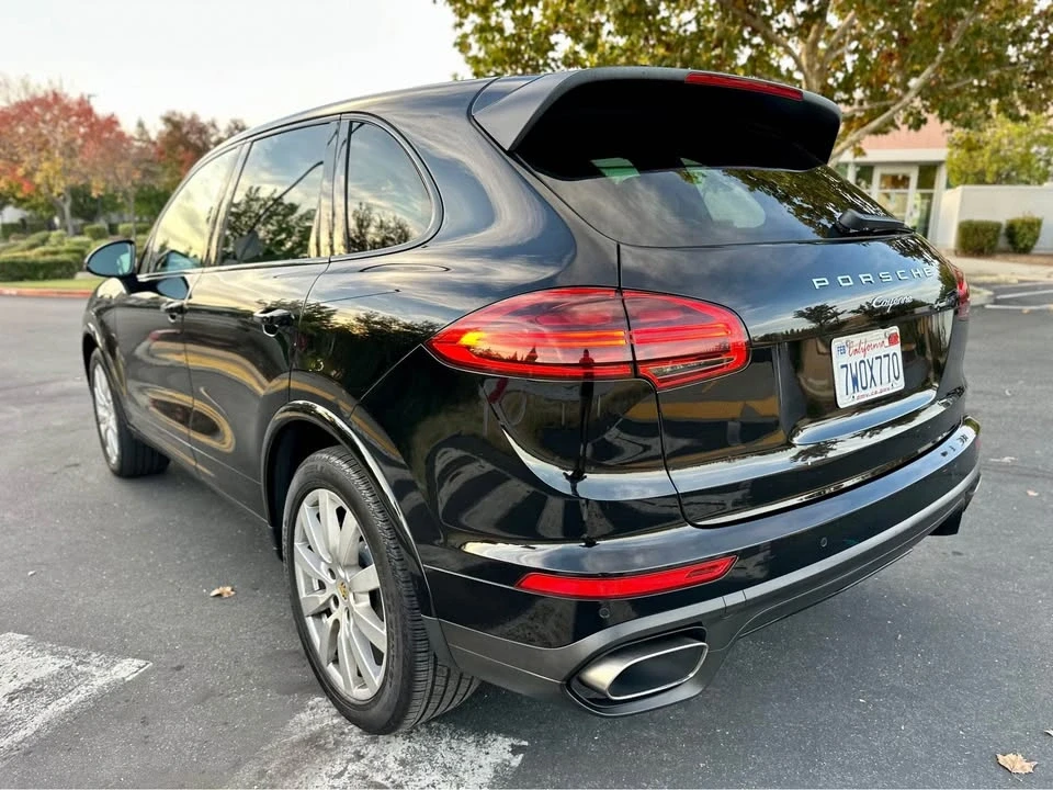 2017 Porsche 958 Cayenne - Image 8 of 20